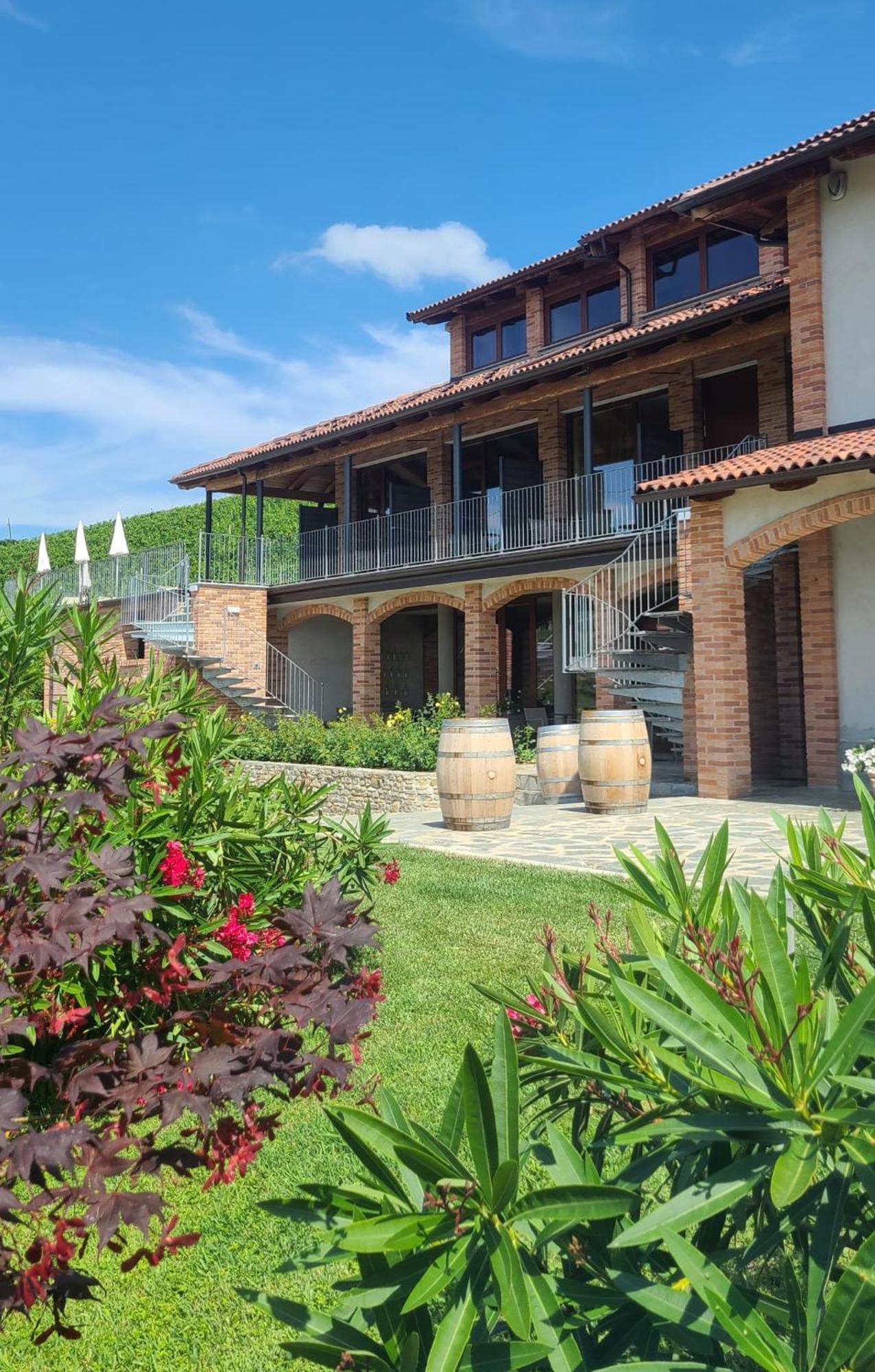 Vila Casa Castella - Adults Only - Langhe Diano dʼAlba Exteriér fotografie