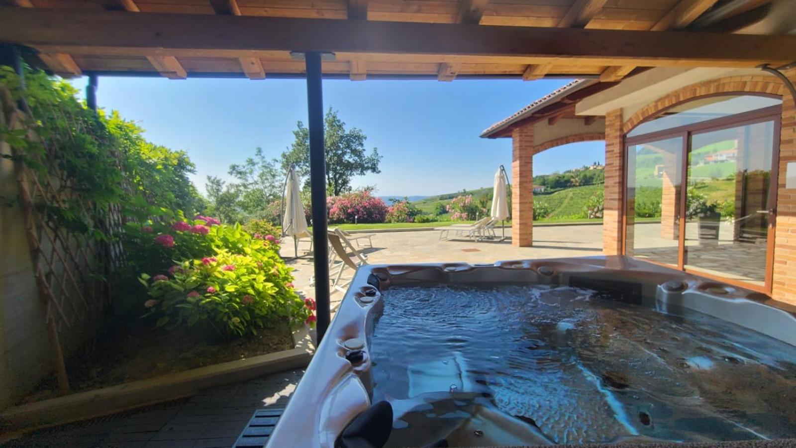 Vila Casa Castella - Adults Only - Langhe Diano dʼAlba Exteriér fotografie