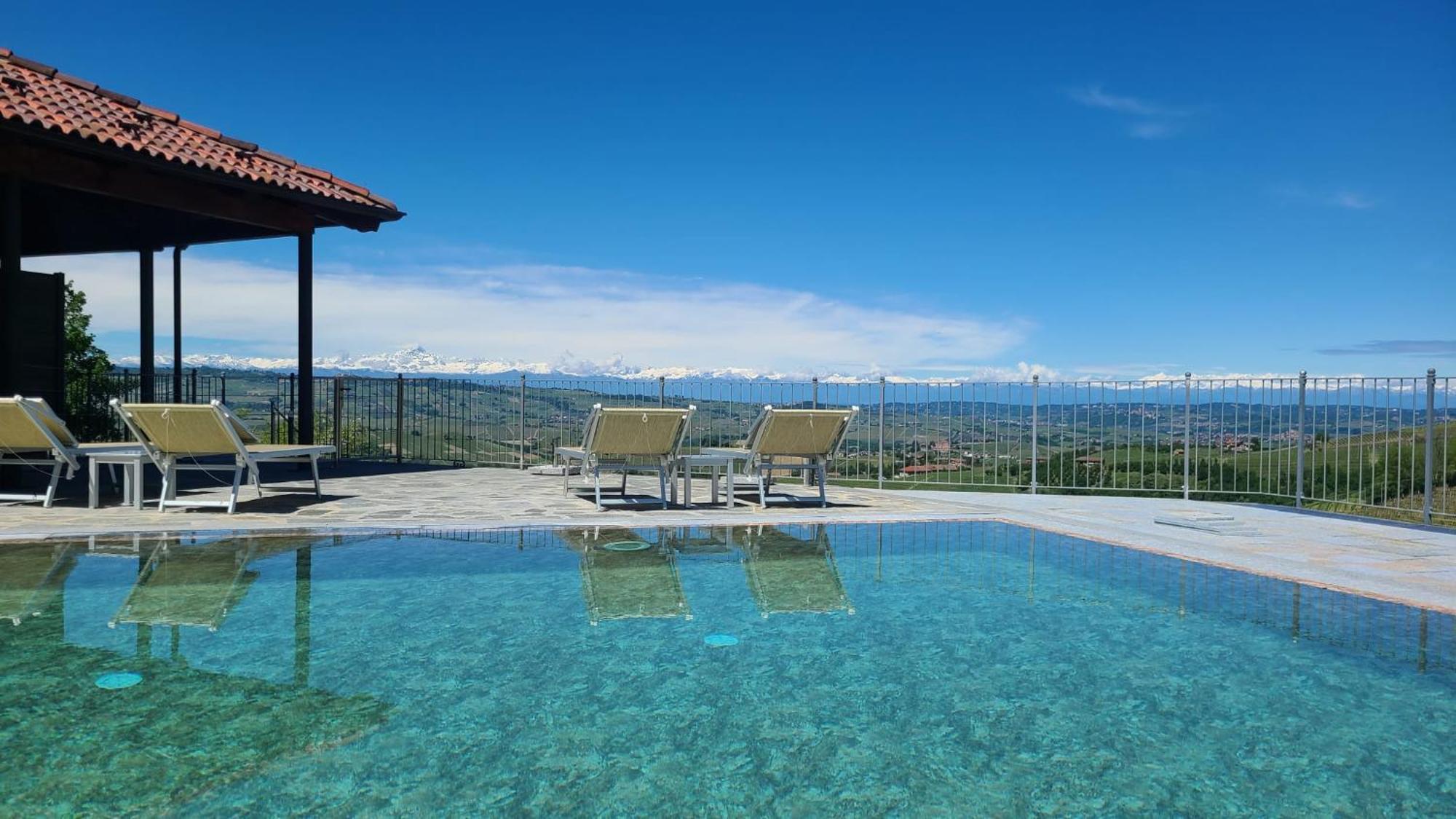 Vila Casa Castella - Adults Only - Langhe Diano dʼAlba Exteriér fotografie