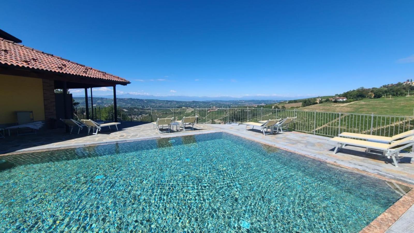 Vila Casa Castella - Adults Only - Langhe Diano dʼAlba Exteriér fotografie