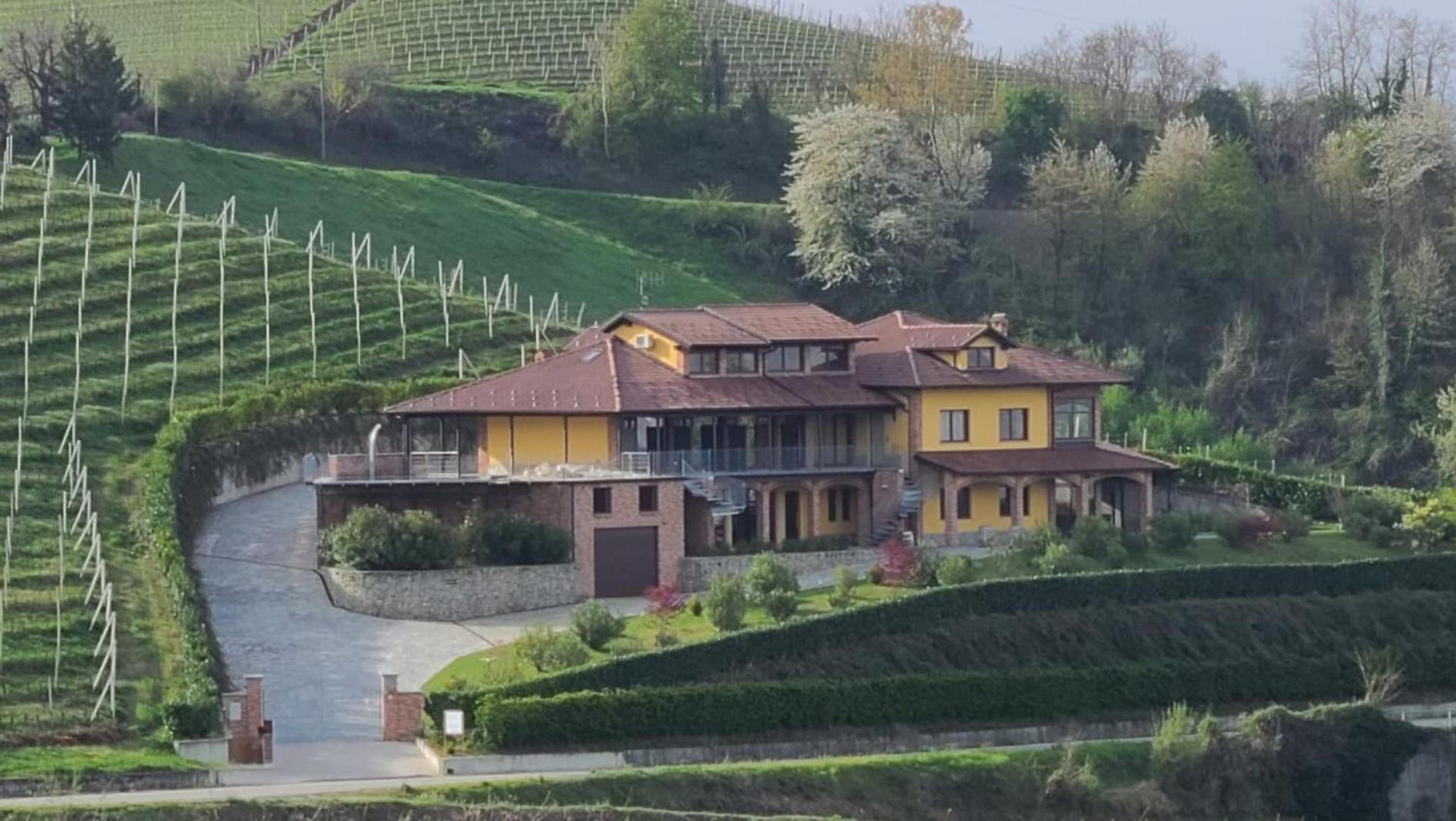 Vila Casa Castella - Adults Only - Langhe Diano dʼAlba Exteriér fotografie