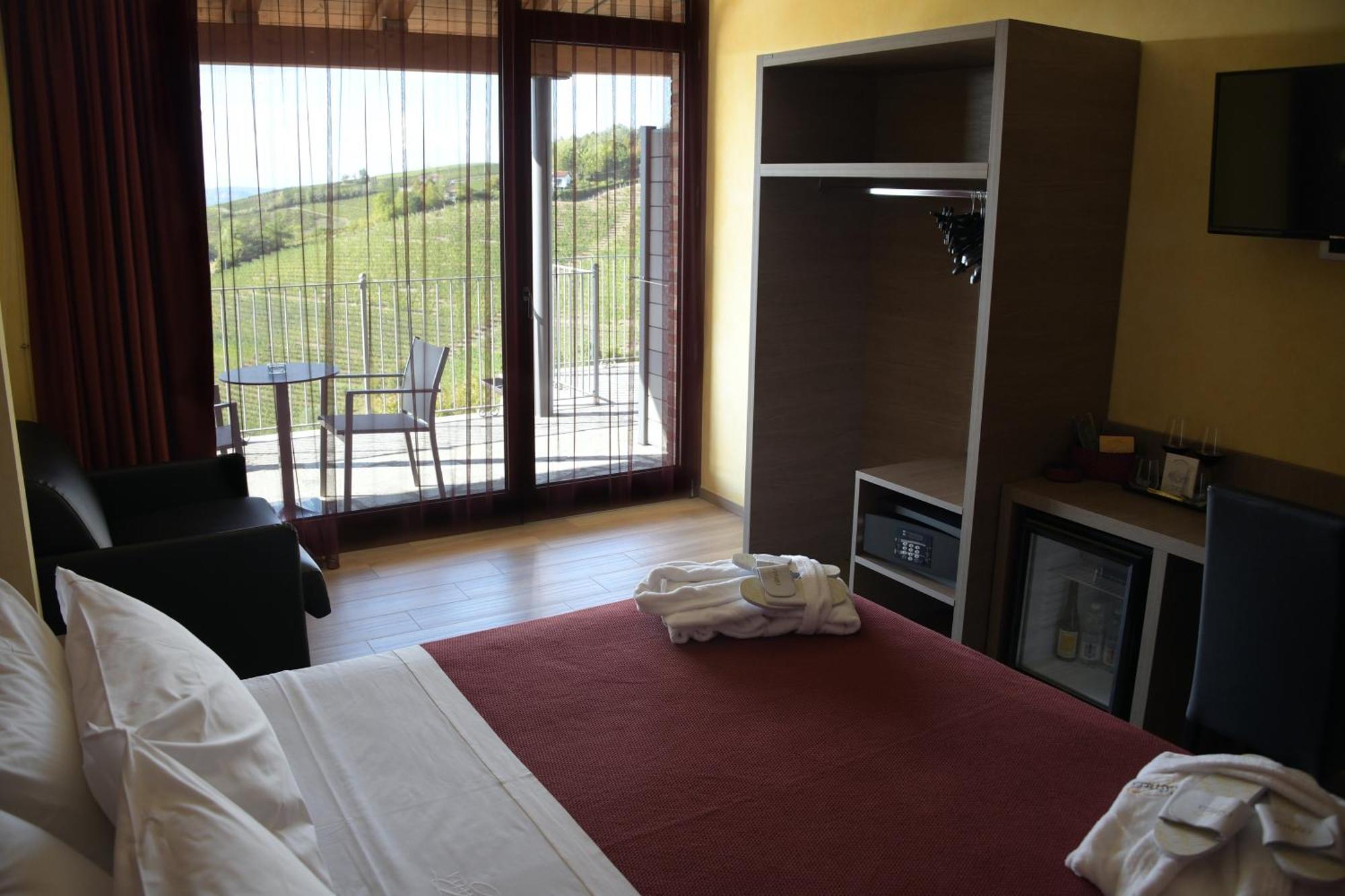 Vila Casa Castella - Adults Only - Langhe Diano dʼAlba Exteriér fotografie